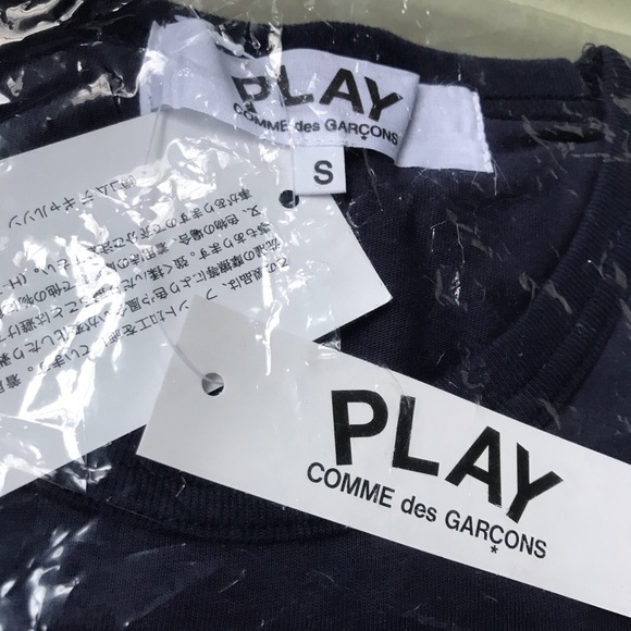 🌸SOLD🌸(NWT) CDG play double hearts in navy blue. - Picture 5 of 5